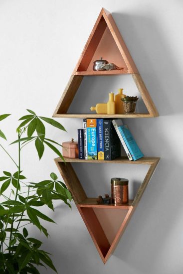 Rafturi lemn cu forme geometrice