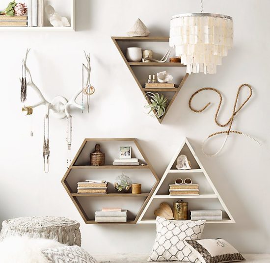 Rafturi living cu forme geometrice