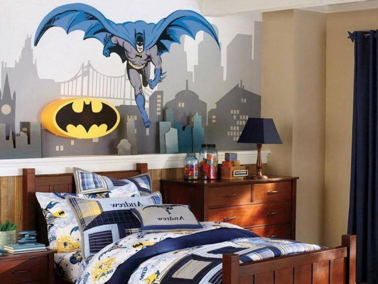 camera baiat cu batman