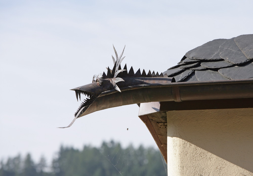 Decoratiuni dragon pentru acoperis